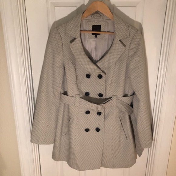 The Limited Jackets & Blazers - The Limited trench coat. Like new! Size large